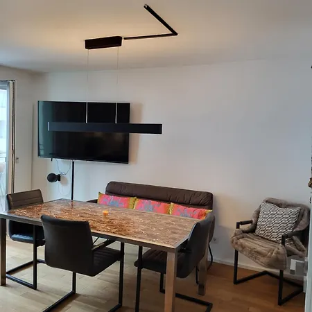 Newsuite-englischen Garten 2 & Privat Parking *